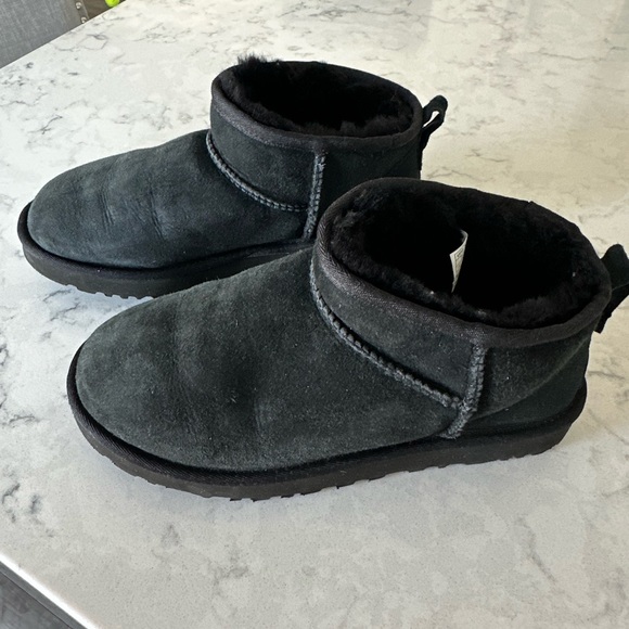 UGG ultra mini classic boots - Picture 4 of 7